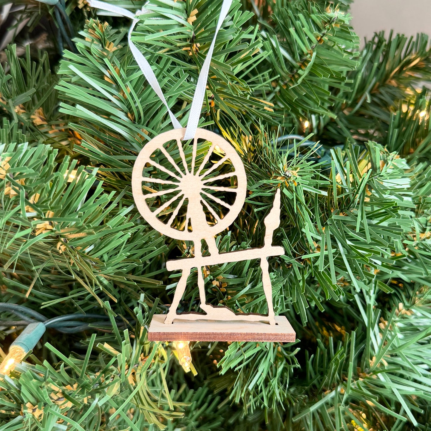 Spinning Wheel Ornament and Display / Sleeping Beauty Theme