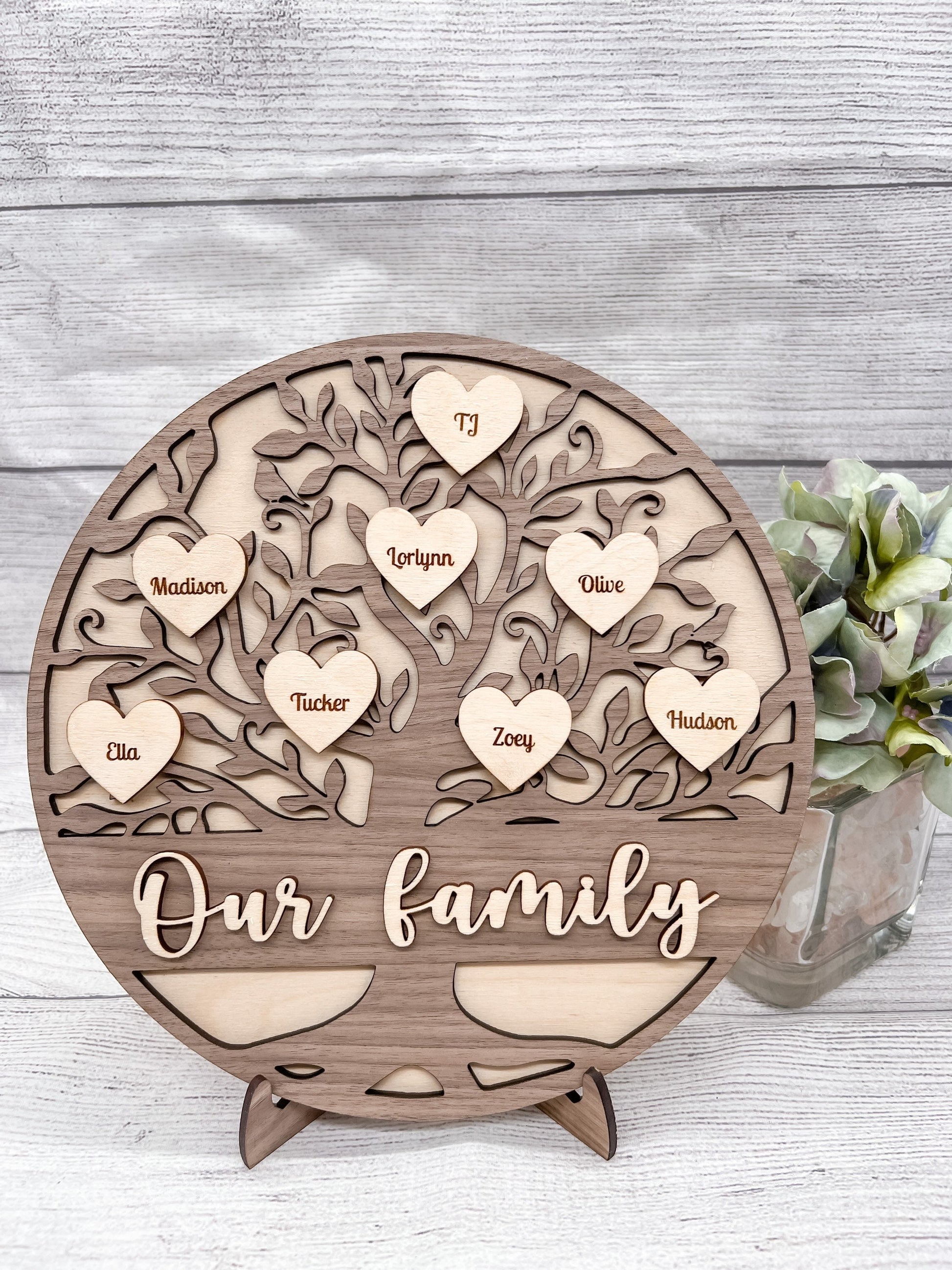 Personalized Family Tree Display Gift - Mother’s Day / Father’s Day / Grandparents Day / Mom / Dad / Birthday / Wedding / Birth Announcement