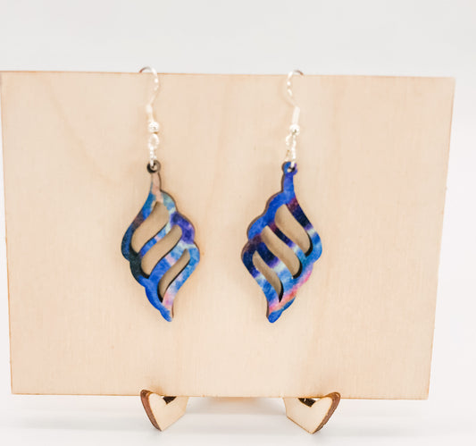 Swirly Shell Cutout Teardrop Earrings